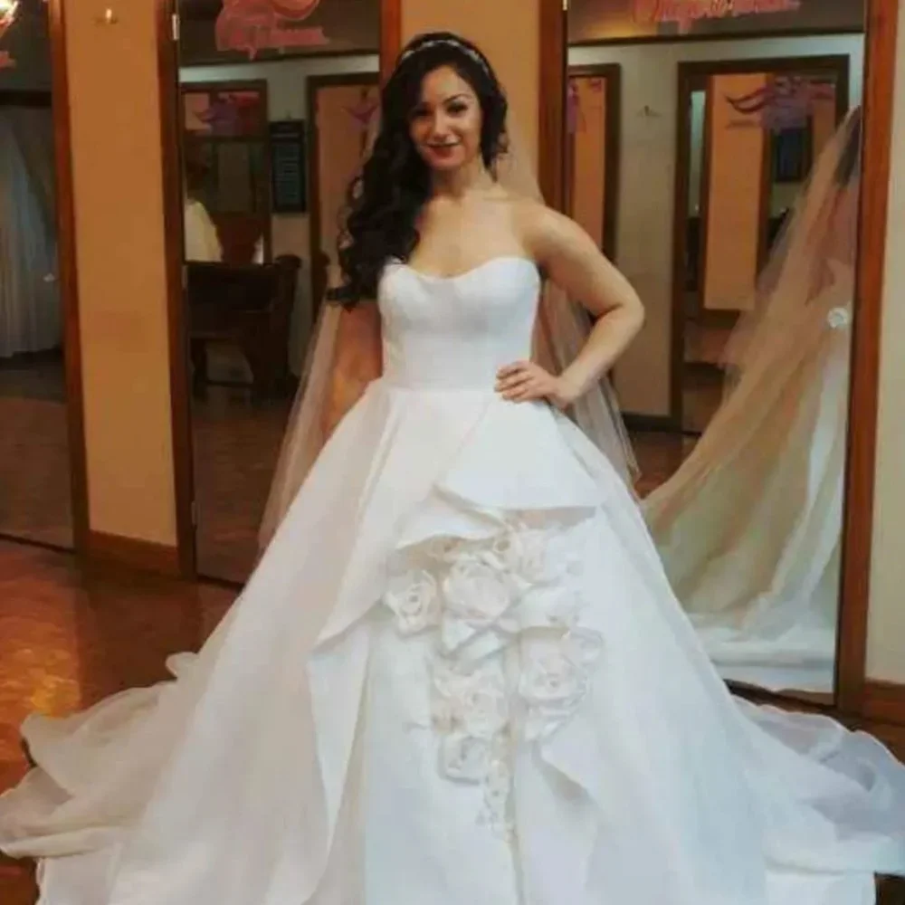 Wedding dress Bianca - Maggie Sottero - Classic Ball Gown - Picture 4 of 8